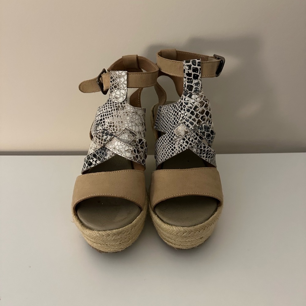 Women's Tan and Black Strappy Sandals